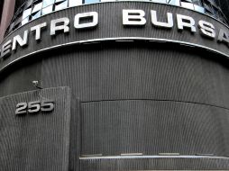 La Bolsa Mexicana se mantuvo en terreno negativo este lunes, con lo que continuó con la racha de la semana pasada. NTX/ARCHIVO