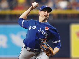 Aaron Sánchez permitió seis hits y una carrera en tres entradas de labor. AP