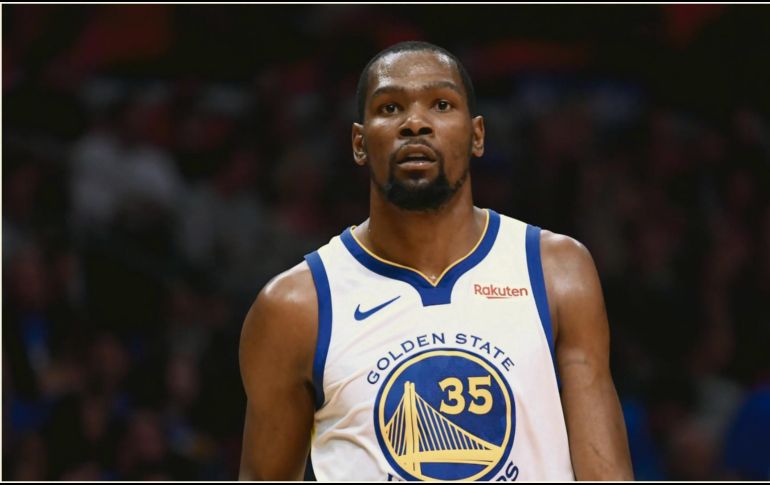 Kevin Durant no juega en Postemporada desde el pasado 8 de mayo; los Warriors barrieron a los Trail Blazers en la Final del Oeste en su ausencia. AFP