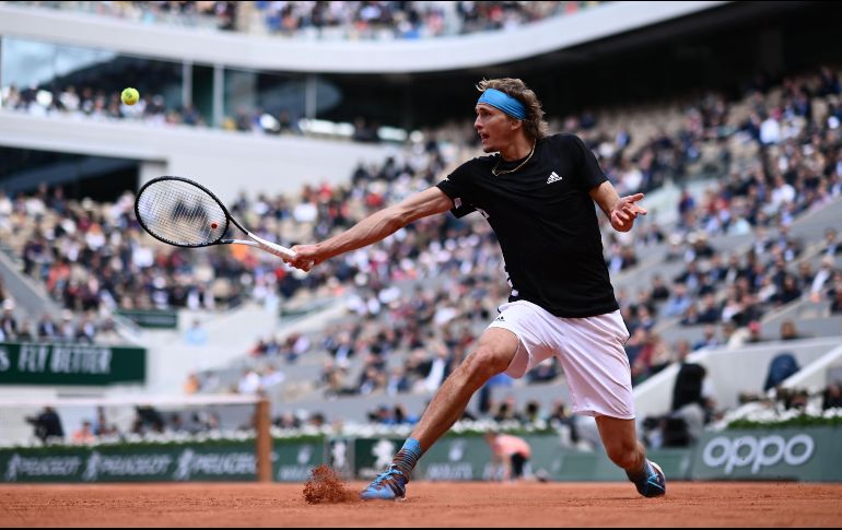 El alemán Zverev tuvo que invertir más de cuatro horas para ganar en cinco sets al australiano John Millman. AFP / P. Lopez