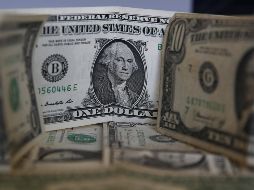 De acuerdo con el Banco Base, el tipo de cambio cotizará entre 19.05 y 19.20 pesos por dólar en ventanillas bancarias. EFE / ARCHIVO