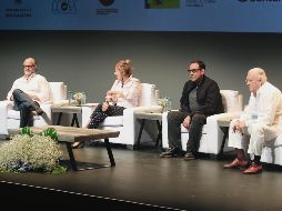 En esta charla participaron Carlos Franz, Mayra Montero y Alberto Chimal, bajo la moderación de J. J. Armas Marcelo.  EL INFORMADOR / E. Barrera