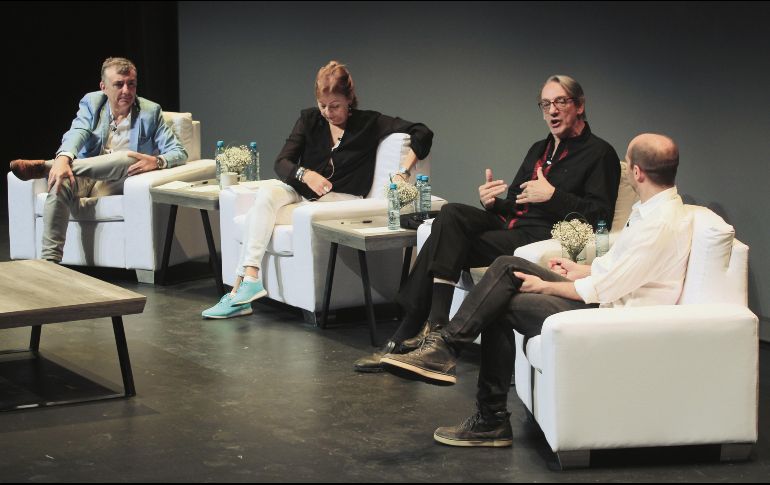 Momentos de reflexión y humor inteligente, parte de los ecos dejados por la mesa celebrada ayer en la bienal.  EL INFORMADOR / E. Barrera