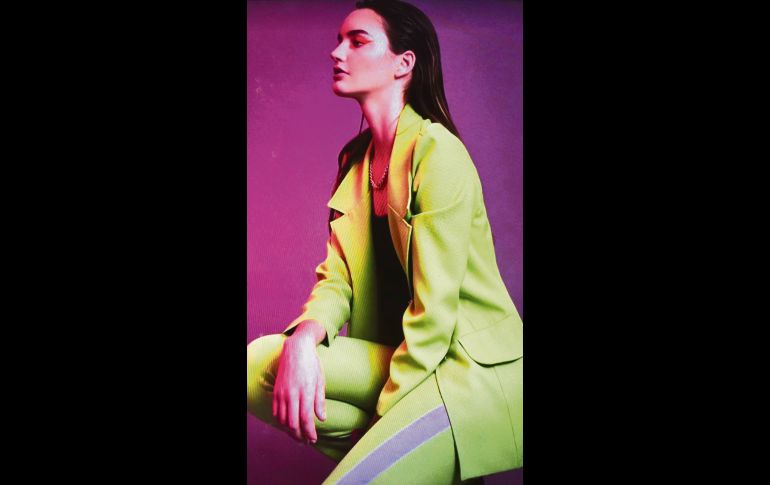 El Arte de modelar Karla Gerini en Milán.