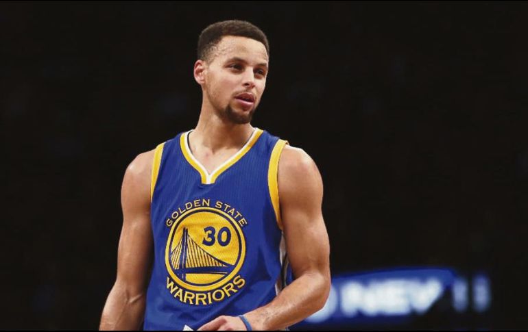 Los Warriors pintan como favoritos para repetir campeonato este año. AP