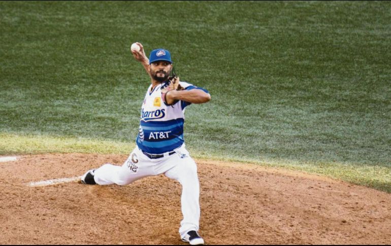 Gracias a sus buenas actuaciones en la lomita, Elian Leyva fue elegido Lanzador del Año la temporada pasada. ESPECIAL