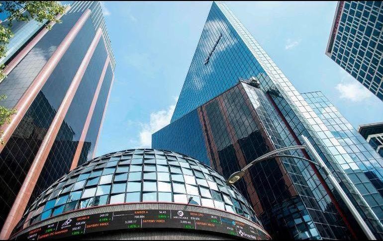 El mercado accionario local opera con un volumen de 983 mil 028 títulos, por un importe económico de 58.020 millones de pesos. AFP / ARCHIVO