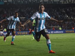 El argentino de 26 años ha demostrado grandes cualidades futbolísticas; sin embargo, se ha visto envuelto en polémicas extra cancha en las que incluso ha llegado a ser separado del primer equipo. ESPECIAL / racingclub.com.ar