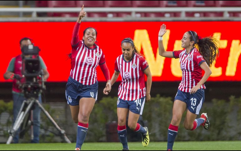 Junto a Tovar (I) dejan la institución Sonia Alexa Cabrera Gutiérrez y Daniella Martínez Contreras.MEXSPORT/ARCHIVO