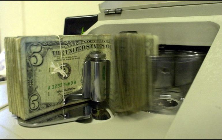 Banco Base prevé que el tipo de cambio cotice entre 19.60 y 19.90 pesos por dólar. AP / ARCHIVO