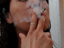 Según la Encuesta Nacional de Consumo de Drogas, Alcohol y Tabaco existen 14.9 millones de fumadores en México, de los cuales, 3.8 millones son mujeres y 11.1 millones son hombres. NTX / ARCHIVO