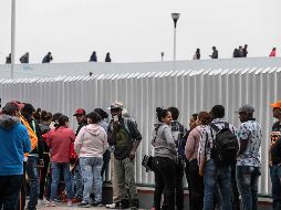 En las instalaciones de El Paso, los migrantes detenidos pueden esperar días o incluso semanas en habitaciones individuales mientras sus casos son tratados. AFP/G. Arias