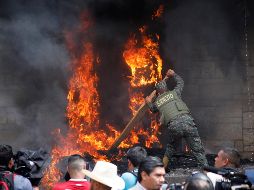 El acto se llevó acabo durante una protesta contra reformas a la educación y a la salud. AP / E. Martínez