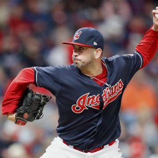 Óliver Pérez consigue su primera victoria