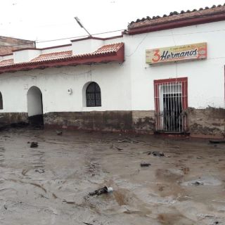 Suspenden clases en San Gabriel tras desbordamiento de río