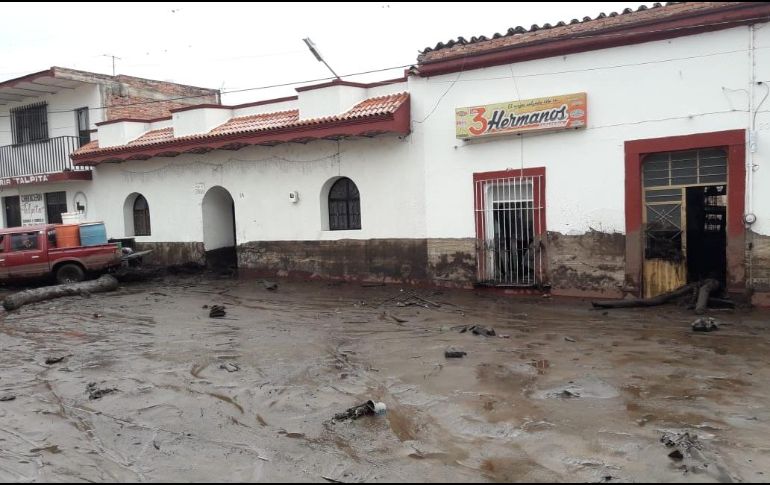 Esta medida se toma de manera preventiva debido al desbordamiento del Río Salsipuedes. ESPECIAL / Delegación Jalisco de Bienestar