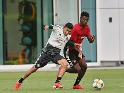 Orbelín Pineda disputa el balón con un jugador del Atlanta United. IMAGO7