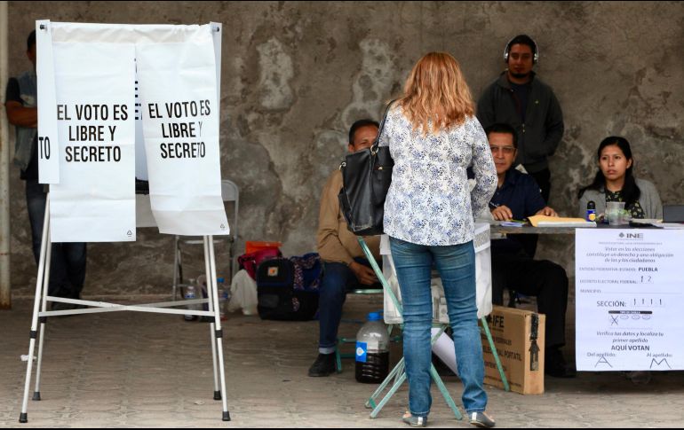 López Obrador felicitó a los ciudadanos por el comportamiento ejemplar de ayer domingo. NTX / ARCHIVO