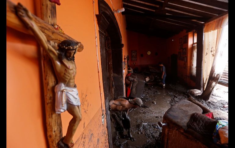 Mil viviendas presentan daños. EFE/F. Guasco