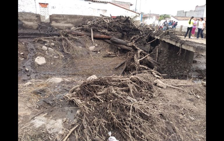 Un tramo del cuauce del río. Autoridades estatales confirmaron la muerte de dos personas tras el desborde del río. Además se reportan cinco desaparecidos. EL INFORMADOR/F. Monclova
