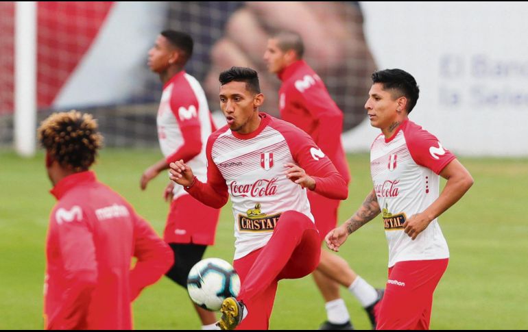 Ayer la Selección inca entrenó en Lima, para el juego de mañana contra Costa Rica. EFE