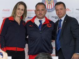 Villa (C) dice no haber tenido hasta el momento ningún contacto con jugadoras de Tigres para traerlas al Guadalajara. IMAGO7/F. MEZA