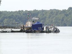 Miembros de los servicios de rescate trabajan en la zona. EFE/Z. Balogh