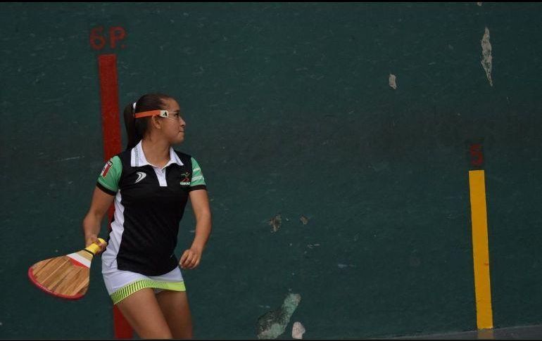 La frontenista Laura Puentes fue reducida de cuatro mil a dos mil pesos. TWITTER/@ComudeZapopan