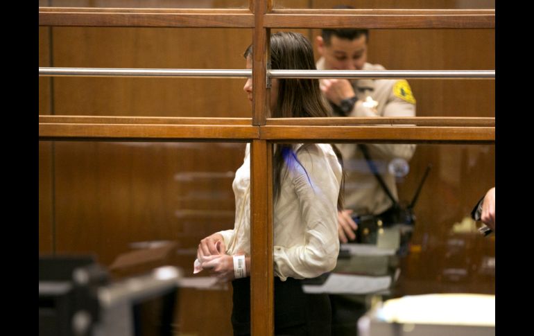 En esta imagen aparece Susana Medina Oaxaca, una de las tres cómplices de Naasón Joaquín que también fue detenida en California. AP / D Dovarganes