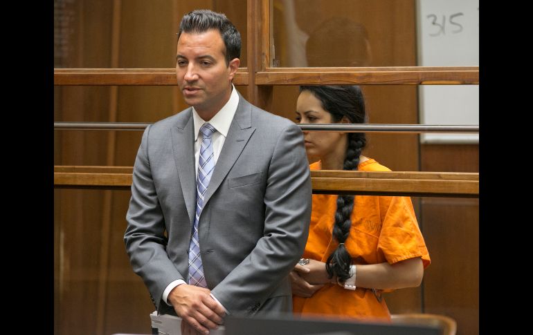 En esta imagen aparece Alondra Ocampo, una de las tres cómplices de Naasón Joaquín que también fue detenida en California. AP / D Dovarganes