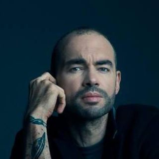 Santiago Cruz llega al Vivian Blumenthal