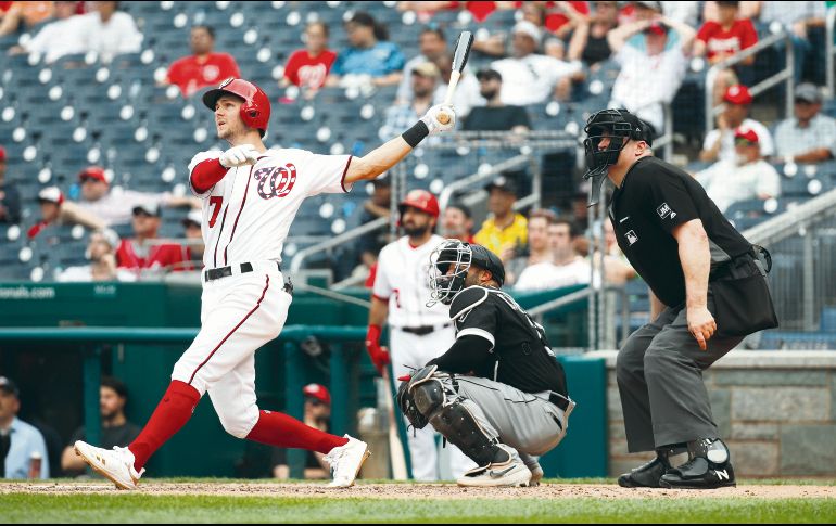 Trea Turner conecta jonrón en el noveno inning para darle el triunfo a los Nacionales. AP