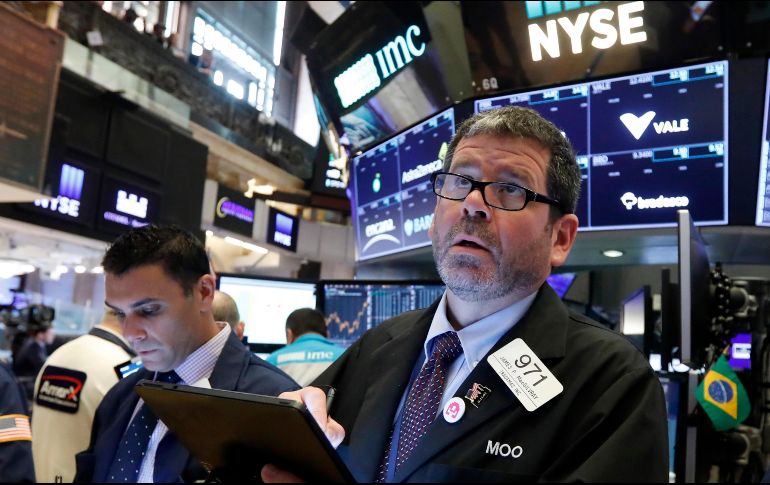 El promedio industrial Dow Jones creció 181 puntos (0.7%) a 25 mil 720 unidades. AP/R. Drew