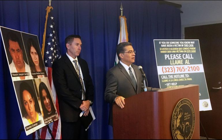 En rueda de prensa, el fiscal general de California, Xavier Becerra (al micrófono), confió en las pruebas que tienen contra Naasón Joaquín. “Cometió crímenes y vamos a probarlo”, dijo. AP/A. Oxford
