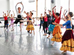 Cuarenta bailarines se presentarán en el escenario del Teatro Degollado. EL INFORMADOR/E. Barrera