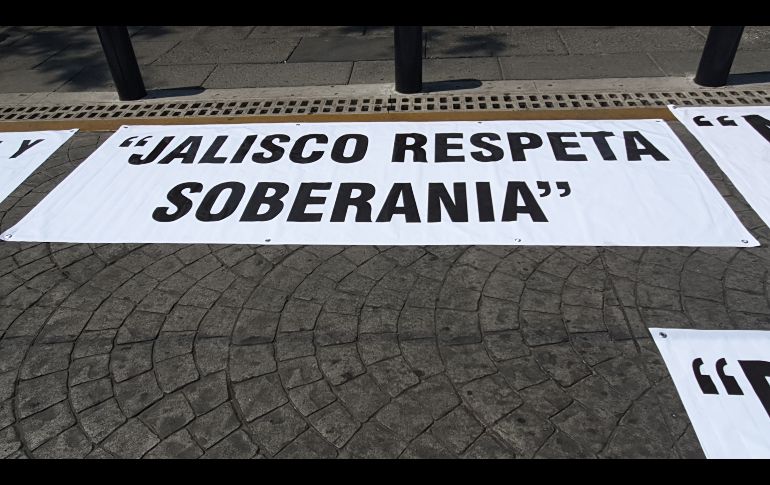 Los asistentes, quienes se refirieron como familiares de presos, caminaron desde el Parque Rojo, de donde salieron a las diez de la mañana. EL INFORMADOR/ Y. Mora