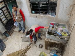 Agregan que es necesario que las personas apliquen, permanentemente, la campaña “lava, tapa, tira, voltea” para reducir los riesgos de transmisión. EL INFORMADOR/ ARCHIVO