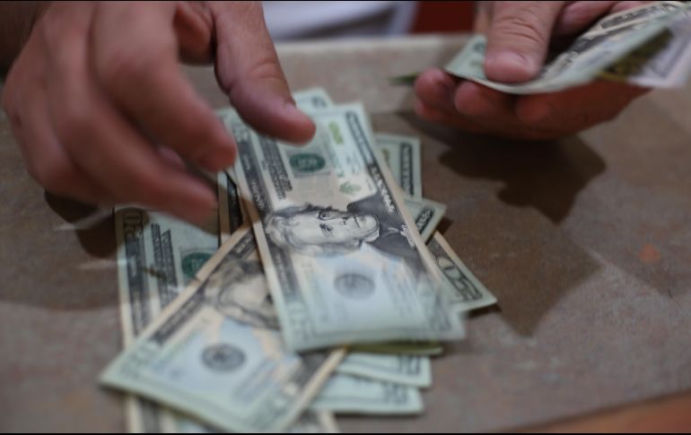 Este viernes, la moneda se adquirió en un mínimo de 18.50 pesos. EL INFORMADOR/ARCHIVO