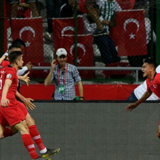 Turquía da la sorpresa y vence a Francia