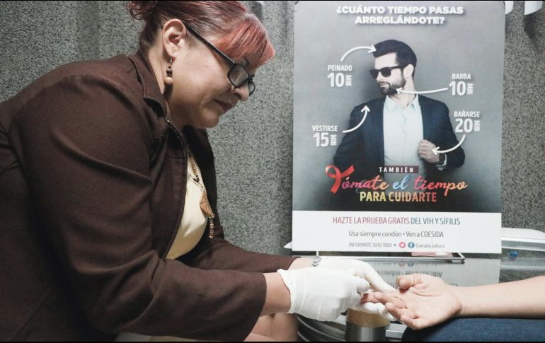 La detección temprana de la enfermedad puede “dormir” al virus para llevar una vida normal. EL INFORMADOR / A. Camacho