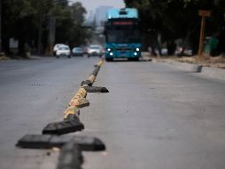 Son alrededor de mil 800 los topes que faltan en la segmentación de la vía del Macrobús. EL INFORMADOR/F. Atilano