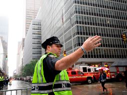 Este accidente avivó el miedo de los neoyorquinos a un atentado al ser parecido a lo que ocurrió el 11 de septiembre del 2001. AFP/J. Eisele