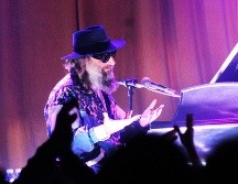 Sébastien Tellier interpretó temas como La Ritournelle, L'Amour et la violence, Roche y L'amour naissant. ESPECIAL