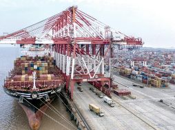 La caída de los volúmenes de exportación en la zona euro, excluyendo a Alemania y Asia emergente, arrastran al comercio mundial. BLOOMBERG