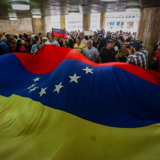 Van 17 arrestos por fallido alzamiento militar contra Maduro