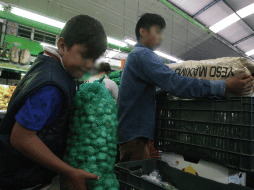 En Jalisco más de 150 mil niños, niñas y adolescentes trabajan. La mitad de ellos realiza una actividad peligrosa. EL INFORMADOR/ ARCHIVO.