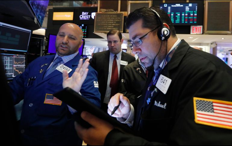 El precio del crudo aumentó luego de ataques a dos busques cisterna en el golfo de Omán. AP/R. Dree
