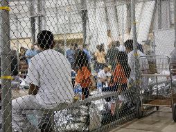 Activistas han señalado en múltiples ocasiones que los centros de detención mantienen a los migrantes en condiciones deplorables. AP