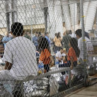 Autoridades migratorias detienen a bebé prematura en EU