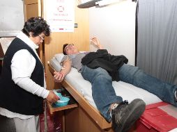 Especialista apunta que anualmente, de acuerdo con datos del Instituto Mexicano del Seguro Social (IMSS), se donan cuatro millones de unidades de sangre. NTX/ ARCHIVO